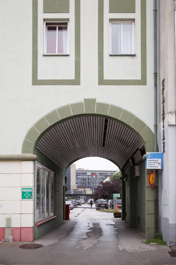 Nobl Plac Apartment